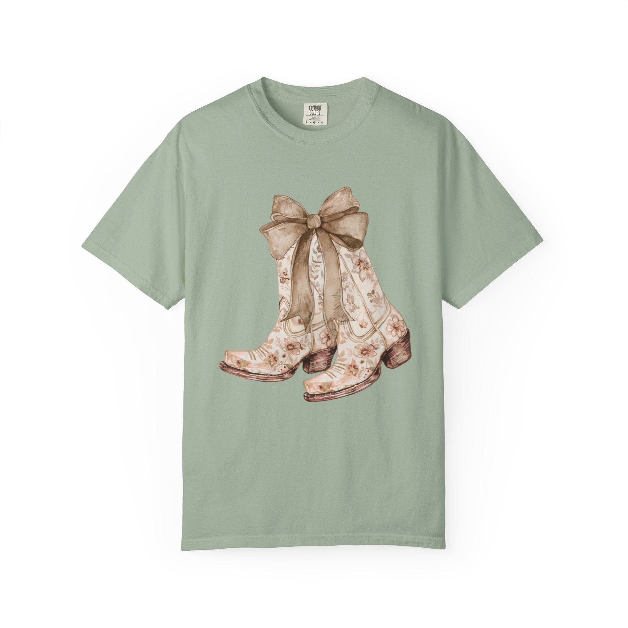 Vintage Floral Cowboy Boots T-Shirt — Western Cowgirl Graphic Tee