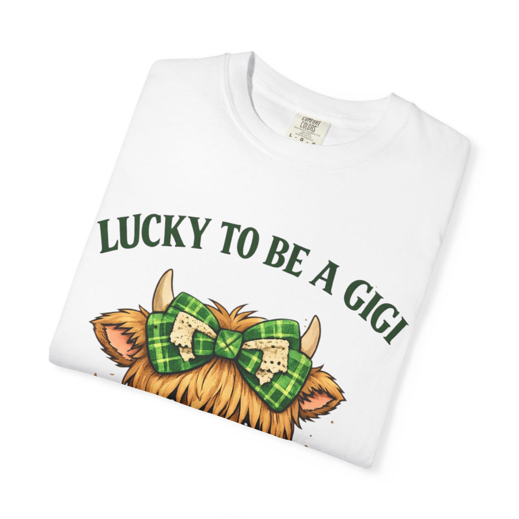 Lucky to Be a Gigi T-Shirt — Cute Highland Cow St. Patrick’s Day Tee
