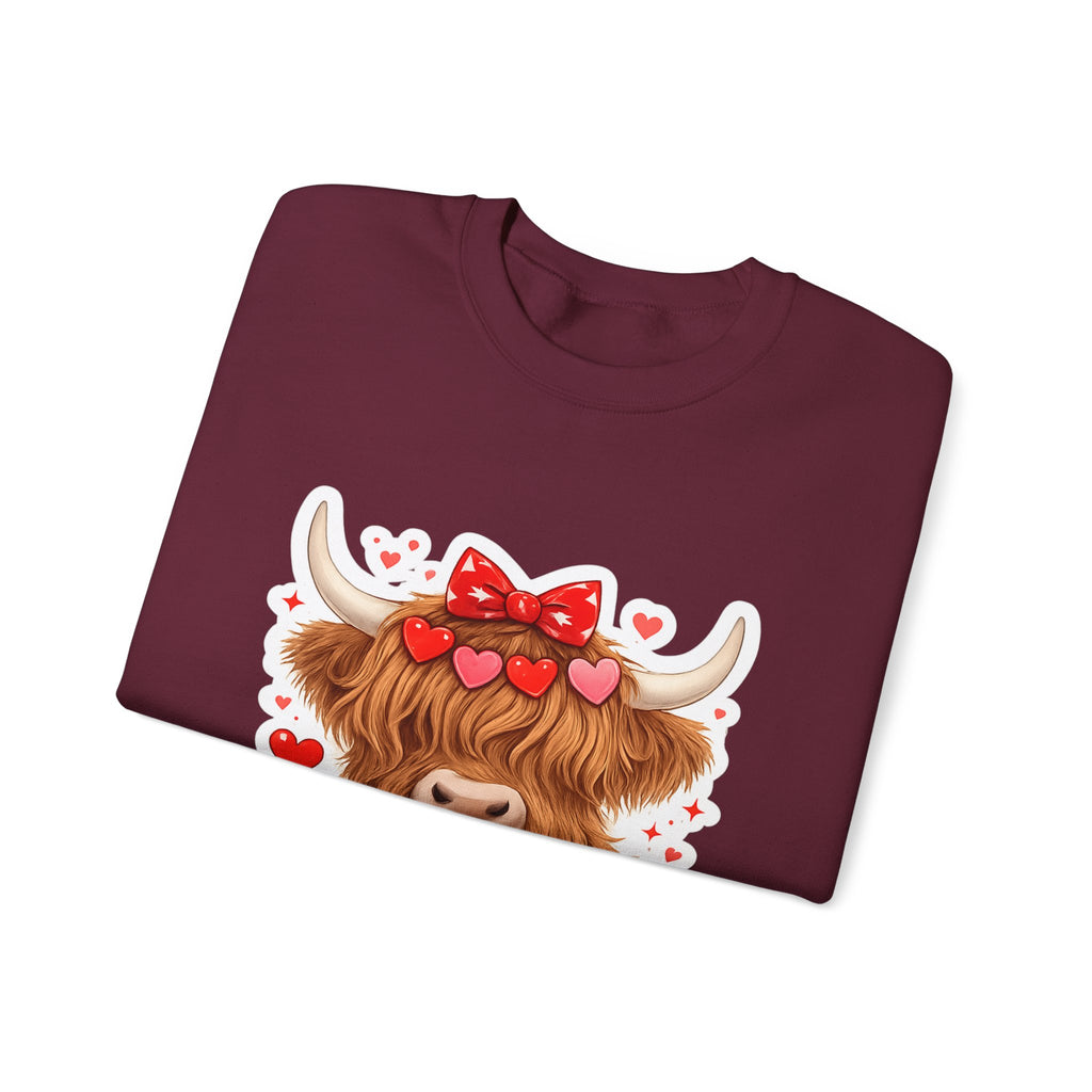 Valentine Highland Cow Sweatshirt – Cute XOXO Heart Gift Crewneck