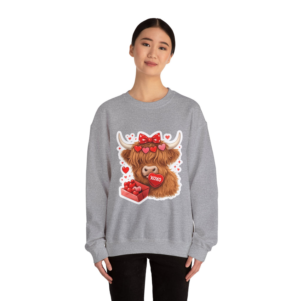 Valentine Highland Cow Sweatshirt – Cute XOXO Heart Gift Crewneck