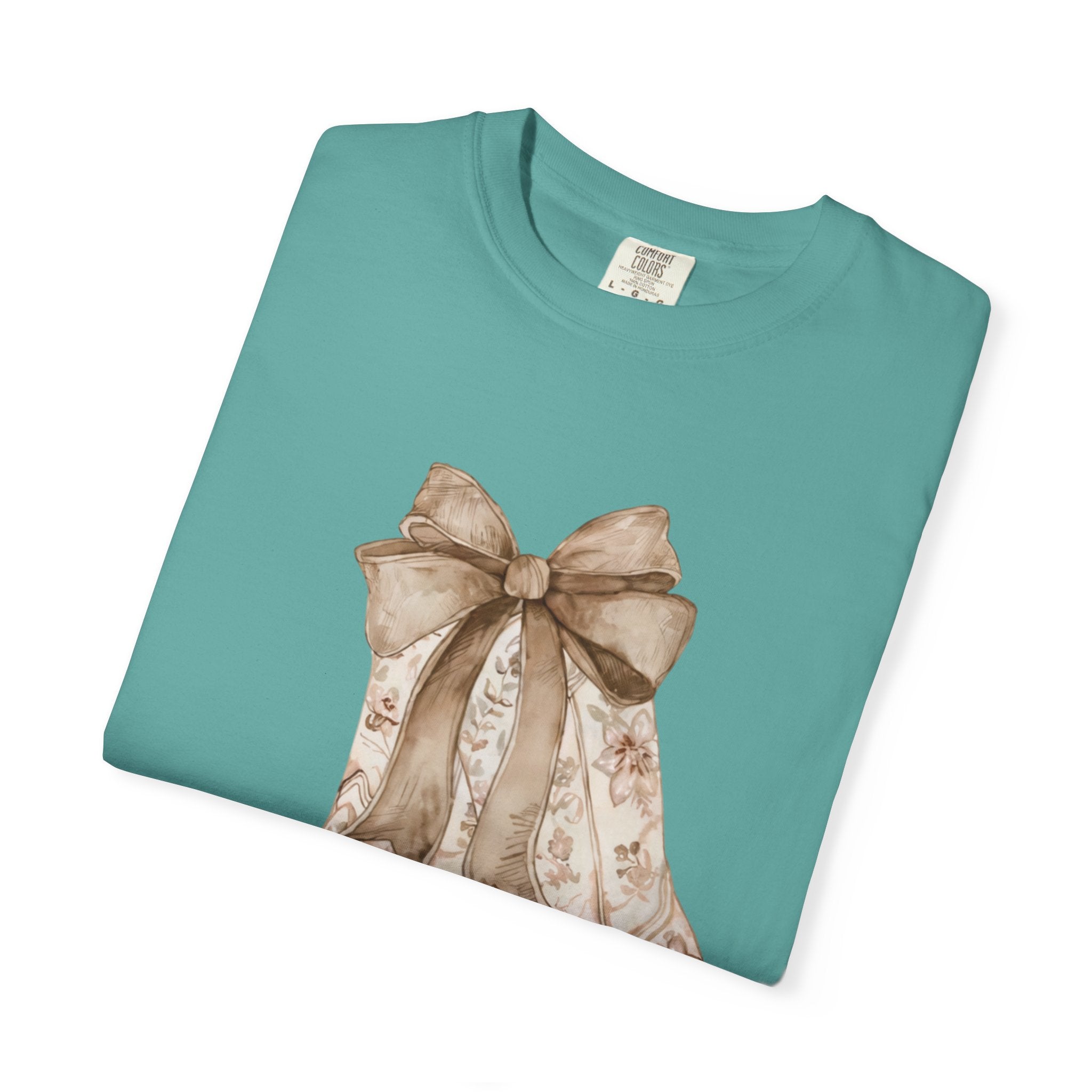 Vintage Floral Cowboy Boots T-Shirt — Western Cowgirl Graphic Tee