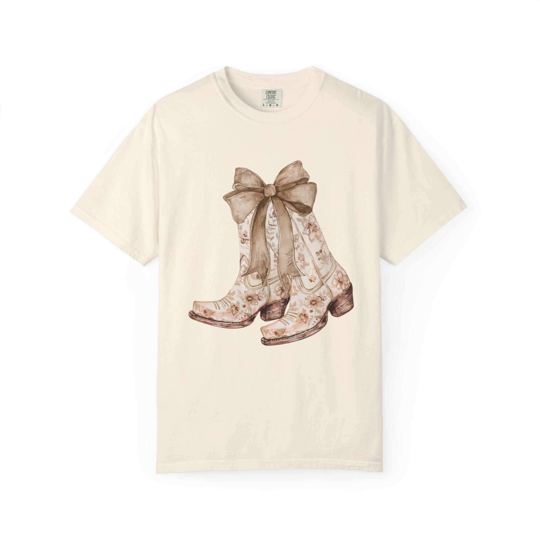 Vintage Floral Cowboy Boots T-Shirt — Western Cowgirl Graphic Tee