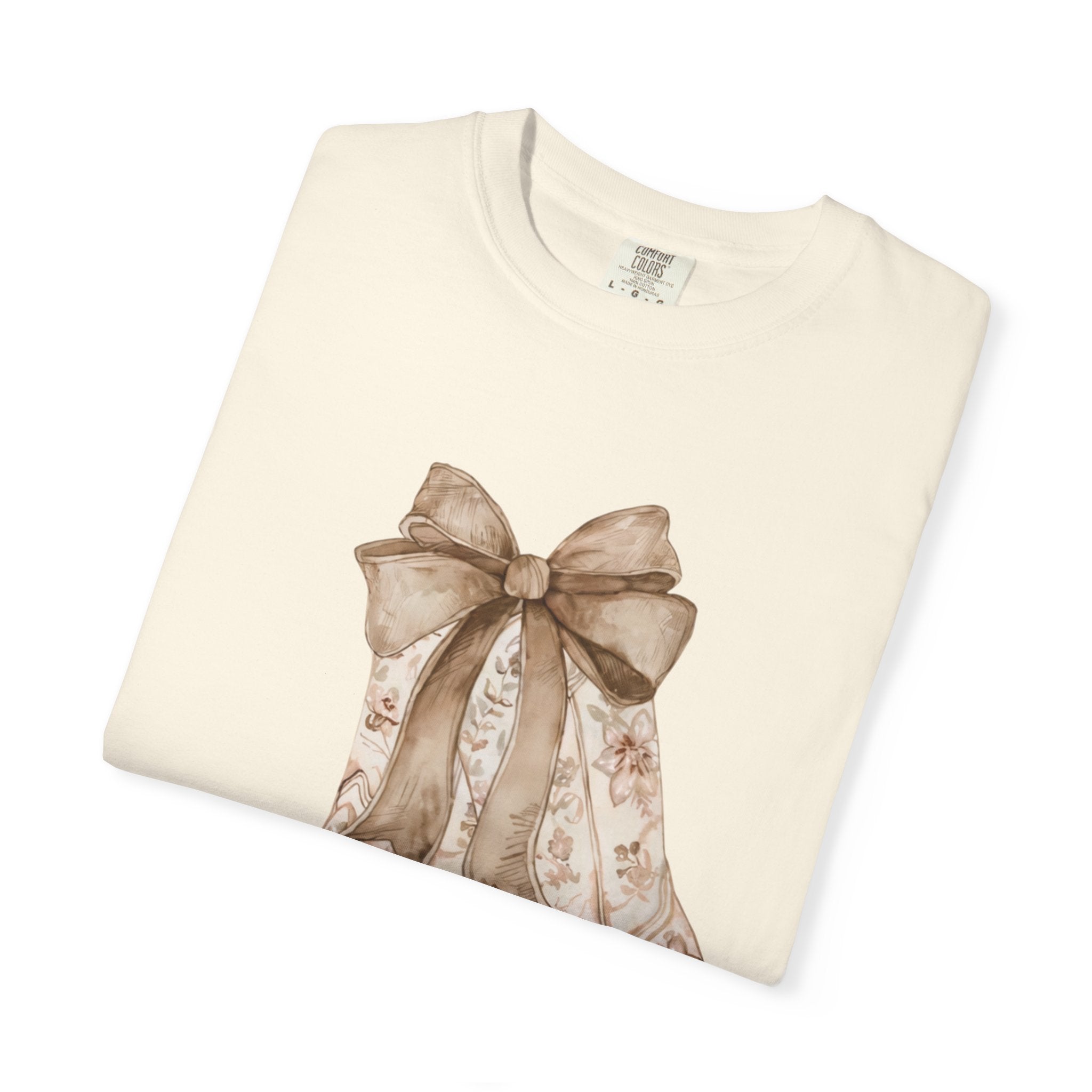 Vintage Floral Cowboy Boots T-Shirt — Western Cowgirl Graphic Tee