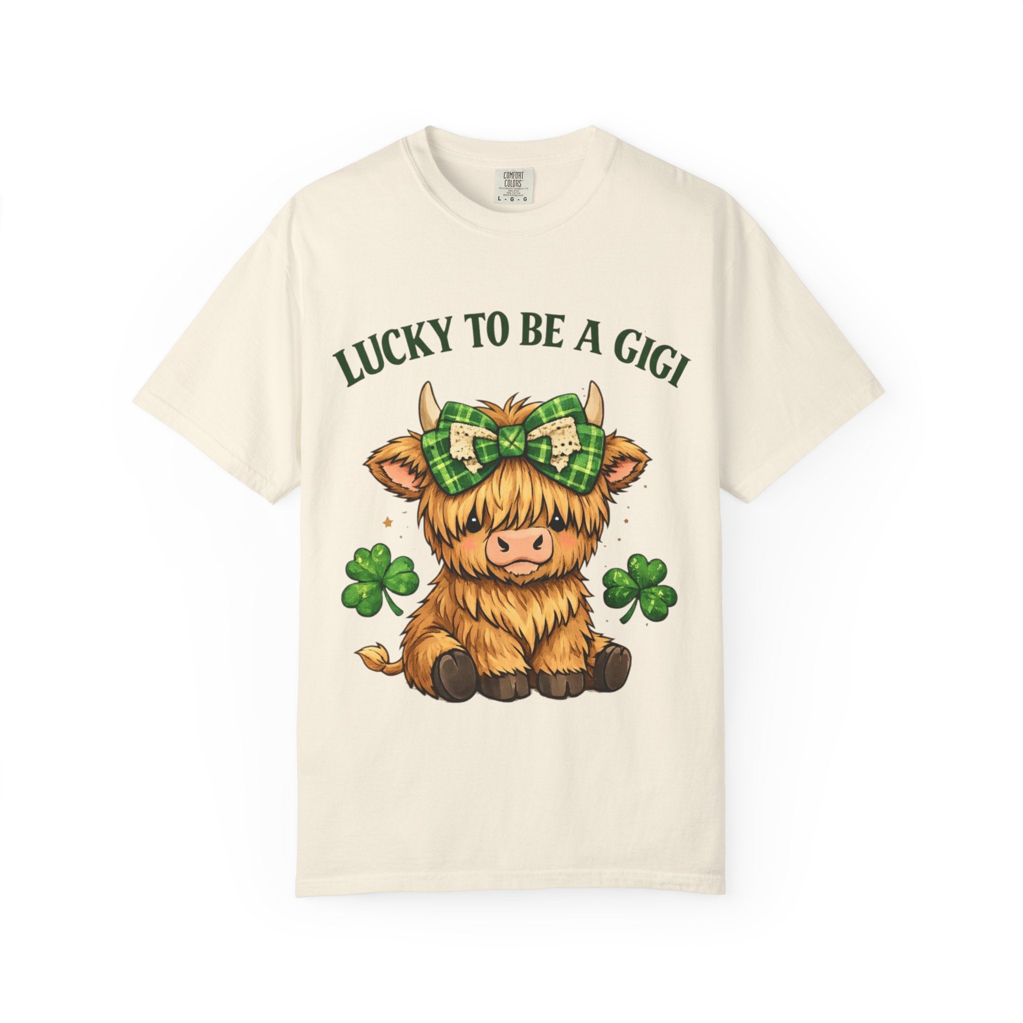 Lucky to Be a Gigi T-Shirt — Cute Highland Cow St. Patrick’s Day Tee
