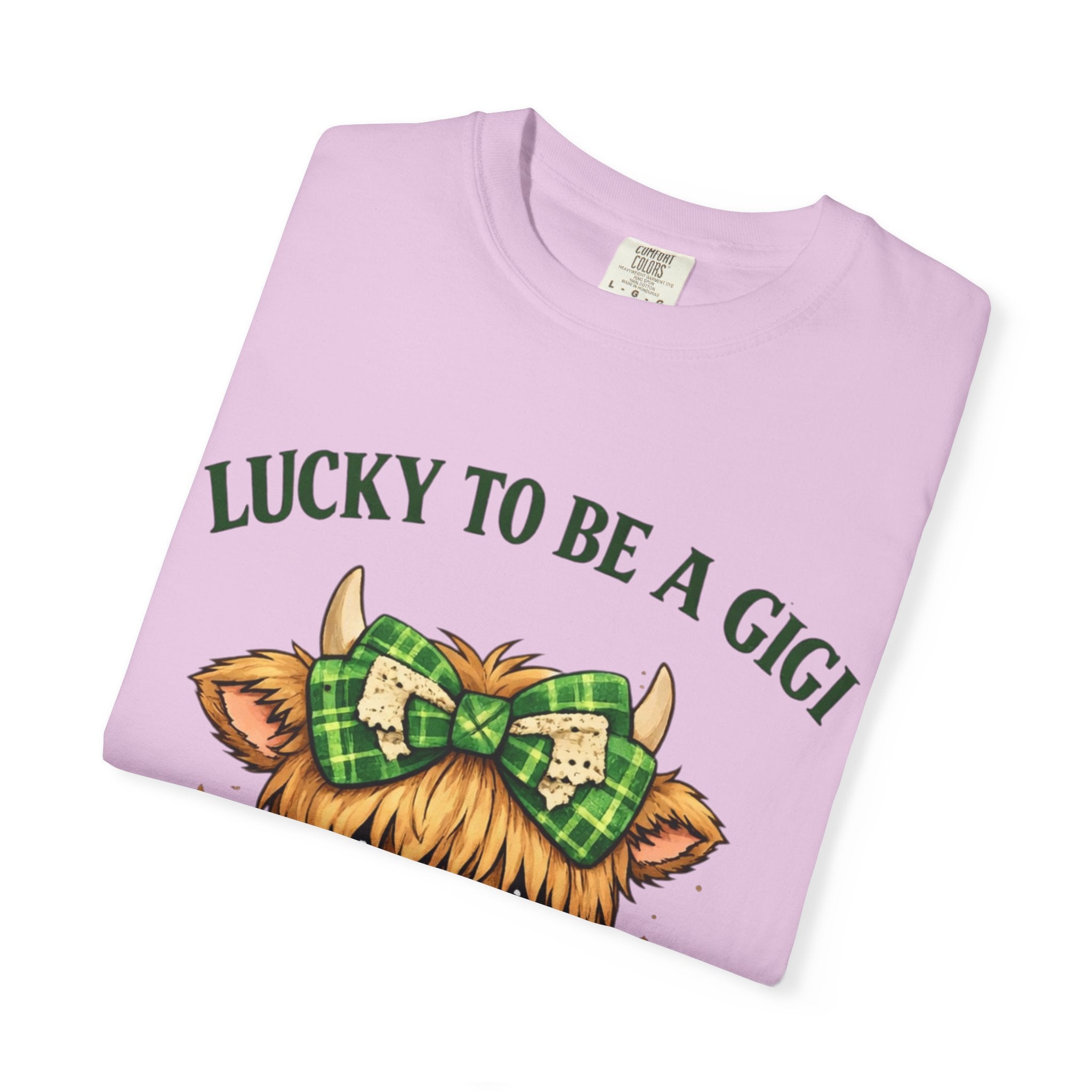 Lucky to Be a Gigi T-Shirt — Cute Highland Cow St. Patrick’s Day Tee