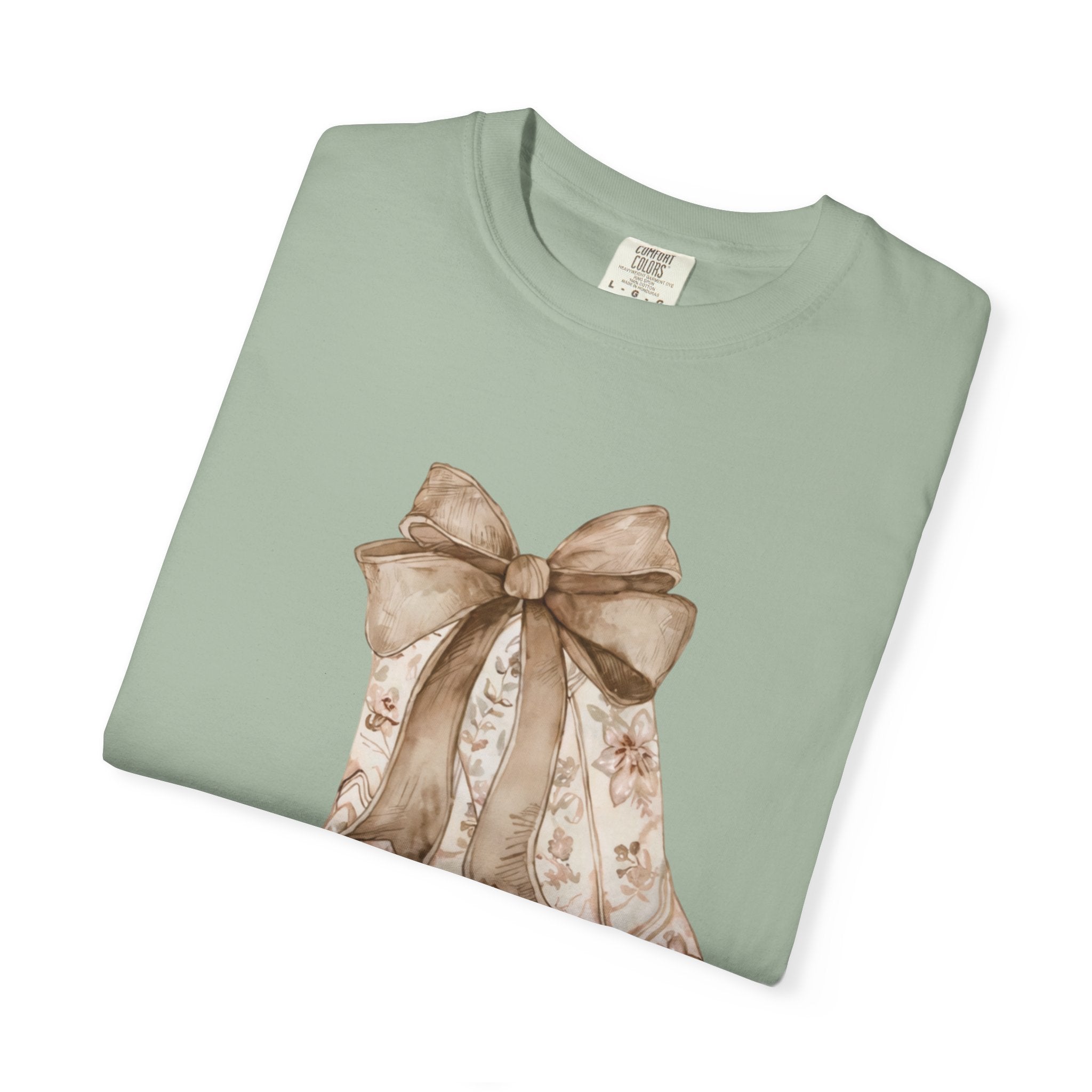 Vintage Floral Cowboy Boots T-Shirt — Western Cowgirl Graphic Tee