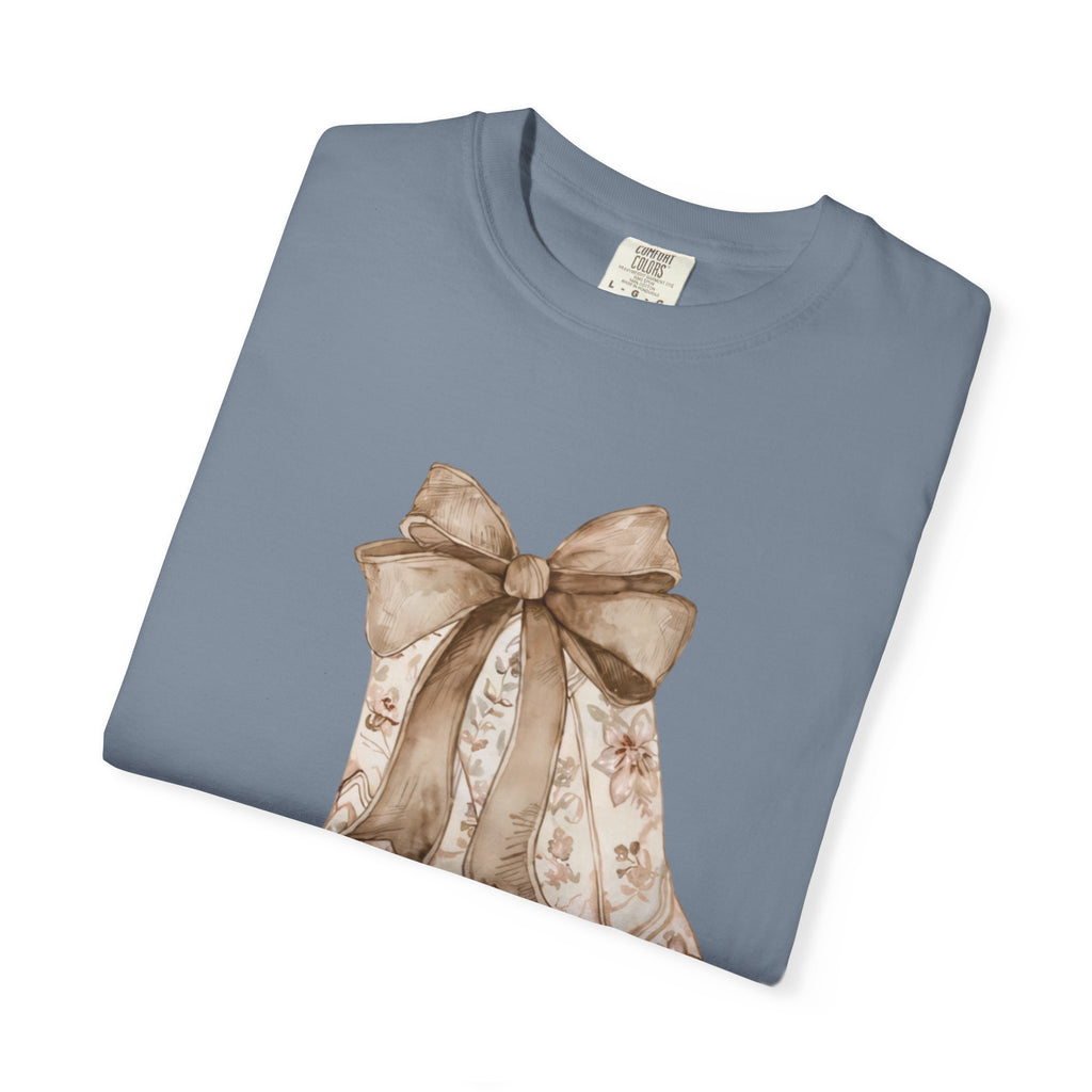 Vintage Floral Cowboy Boots T-Shirt — Western Cowgirl Graphic Tee