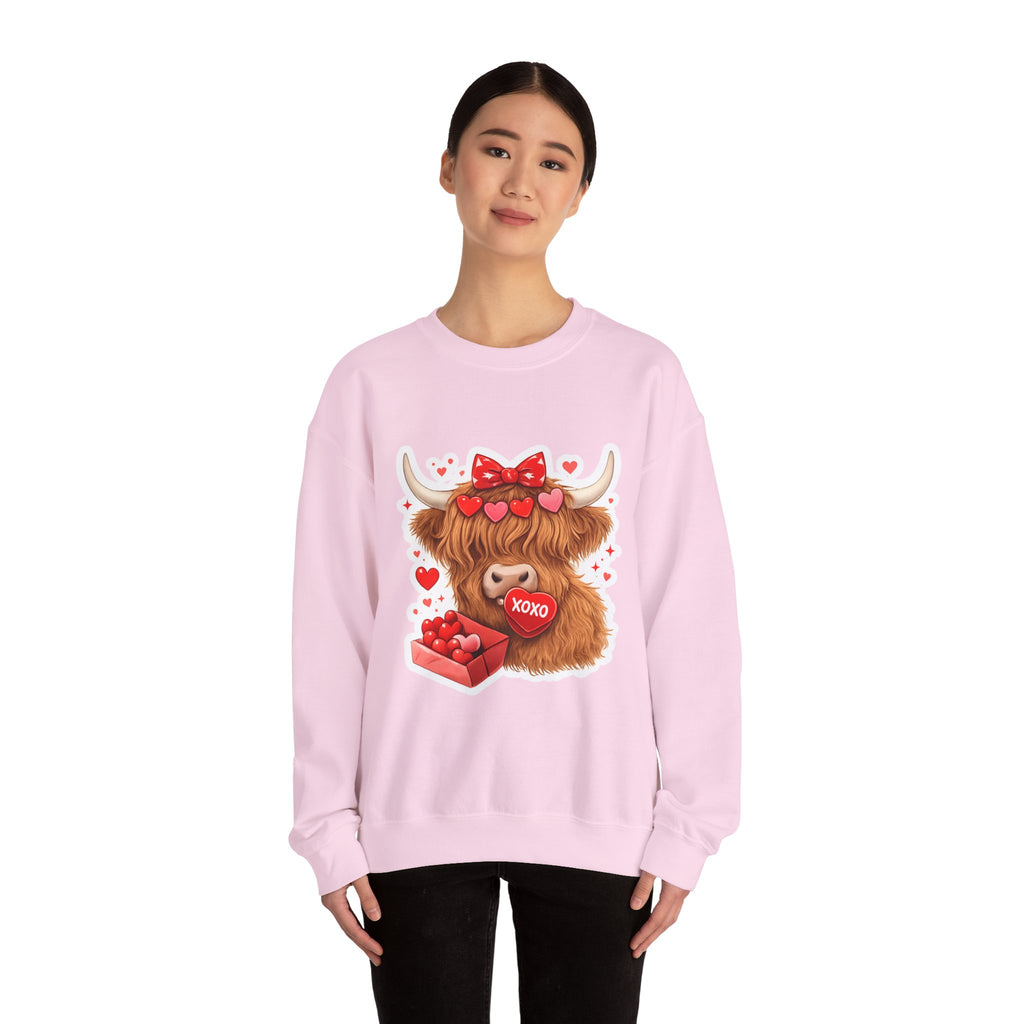 Valentine Highland Cow Sweatshirt – Cute XOXO Heart Gift Crewneck