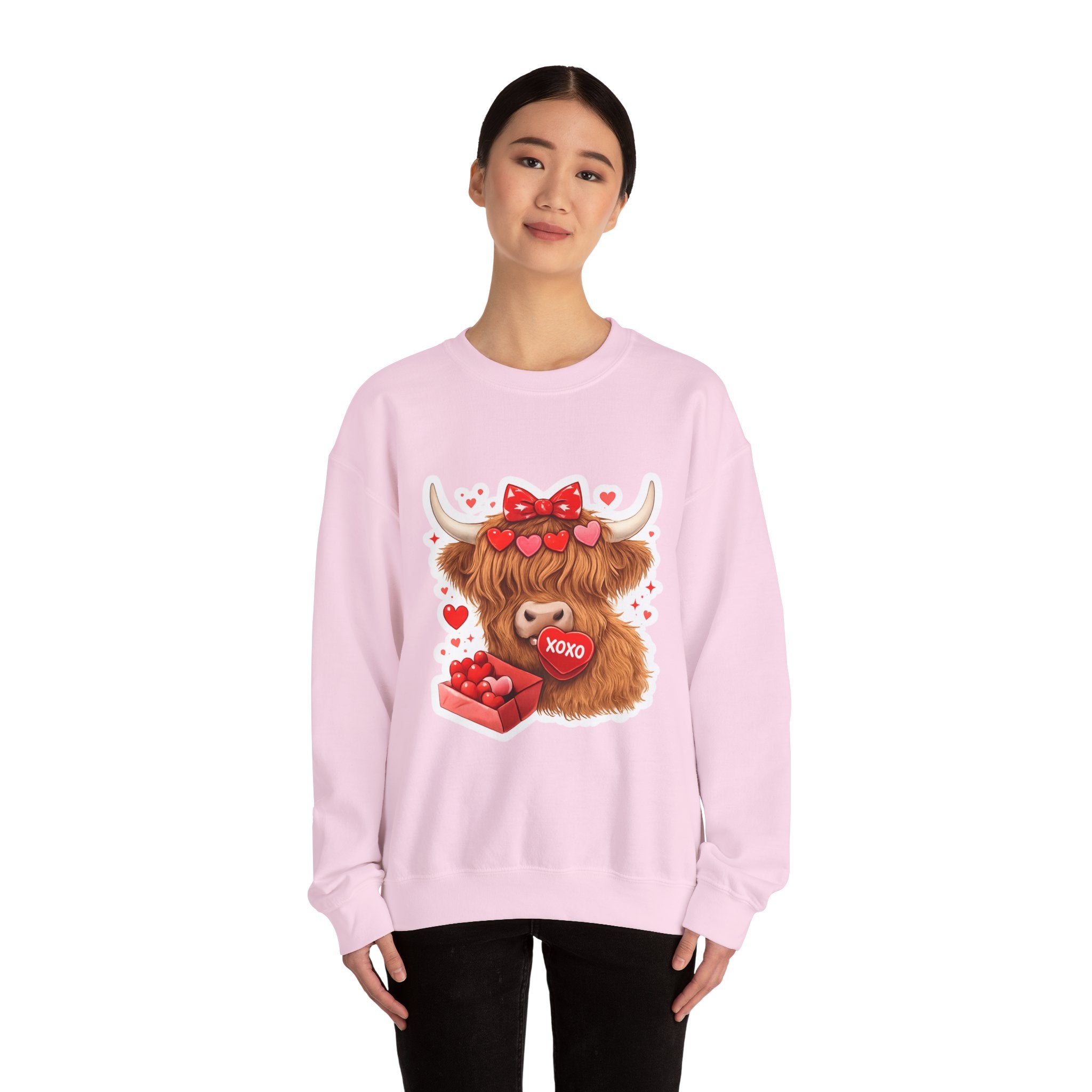 Valentine Highland Cow Sweatshirt – Cute XOXO Heart Gift Crewneck