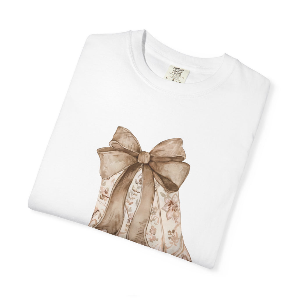 Vintage Floral Cowboy Boots T-Shirt — Western Cowgirl Graphic Tee