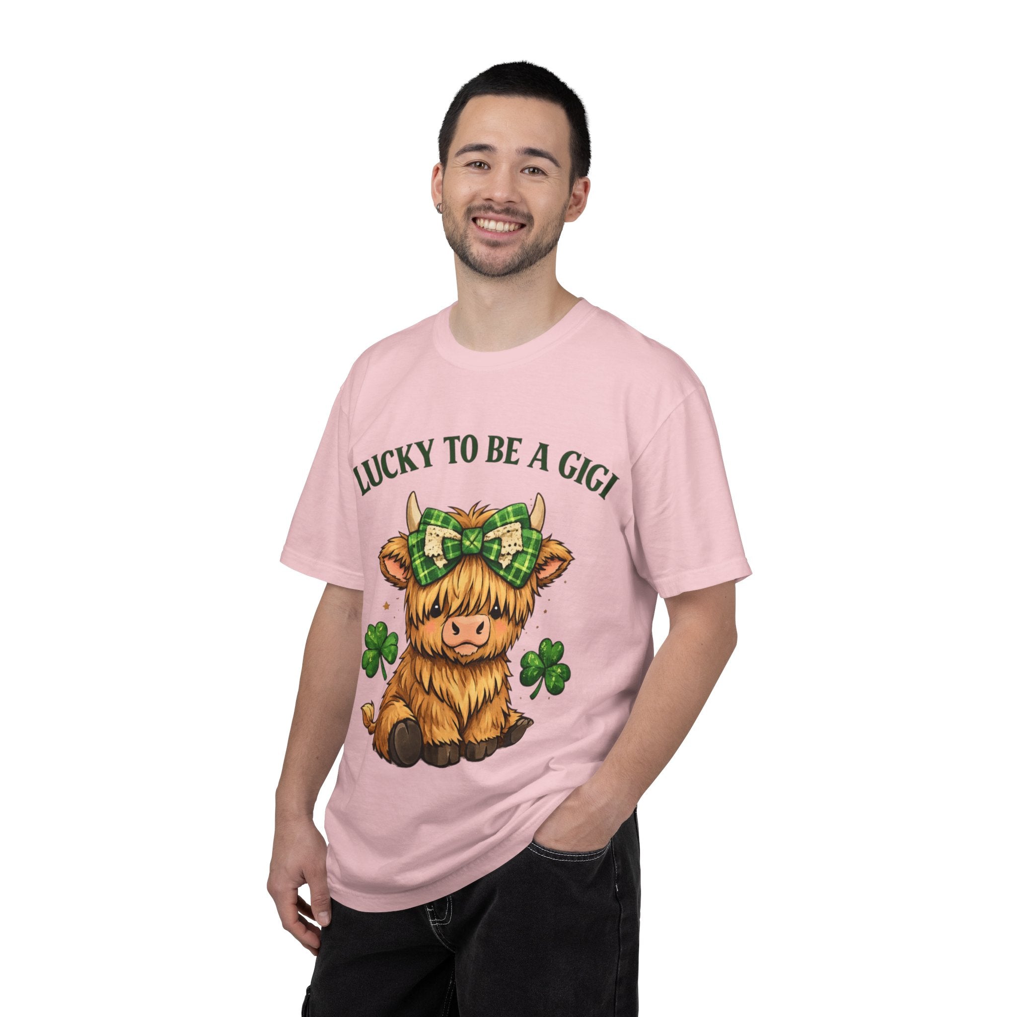 Lucky to Be a Gigi T-Shirt — Cute Highland Cow St. Patrick’s Day Tee