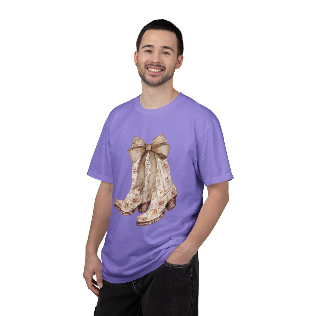 Vintage Floral Cowboy Boots T-Shirt — Western Cowgirl Graphic Tee