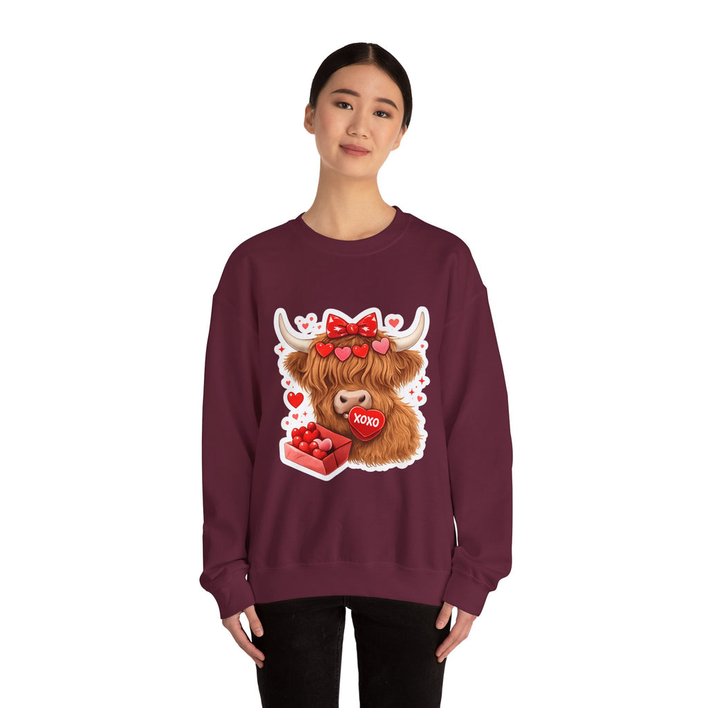 Valentine Highland Cow Sweatshirt – Cute XOXO Heart Gift Crewneck